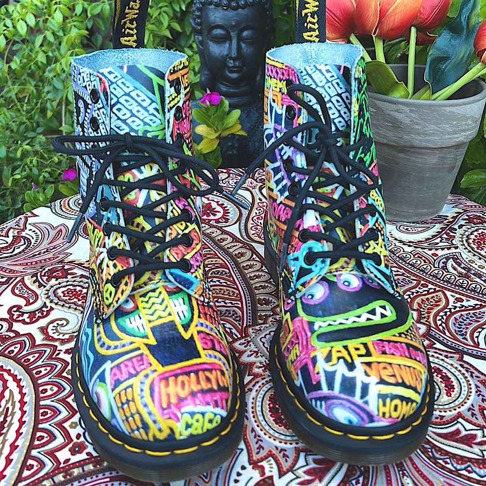 Dr. Martens x Mark Wigan KABOOM GRAFFITI Pascal Boots - Picture 8 of 17